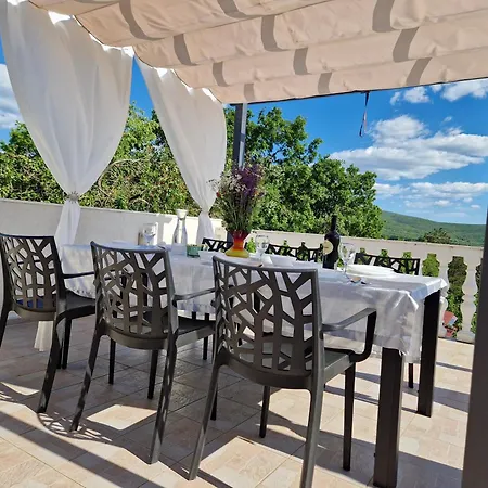 فيلة Apartman Gizdavac *