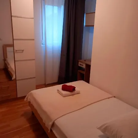 ヴィラ Apartman Gizdavac